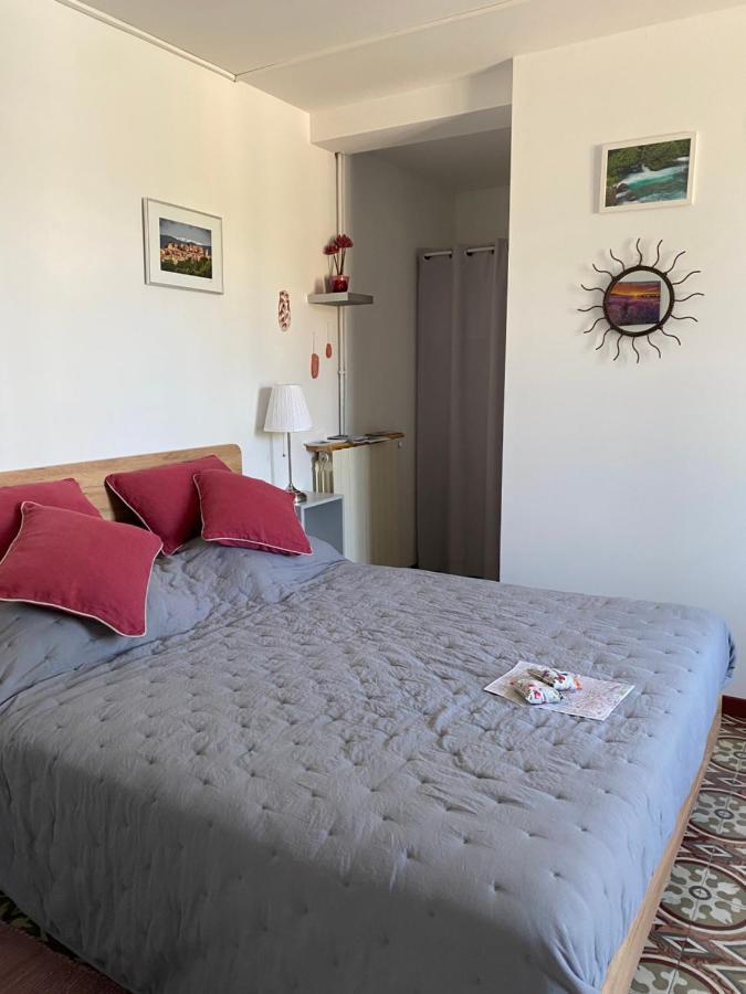 Cote Court Bed & Breakfast LʼIsle-sur-la-Sorgue Exterior foto